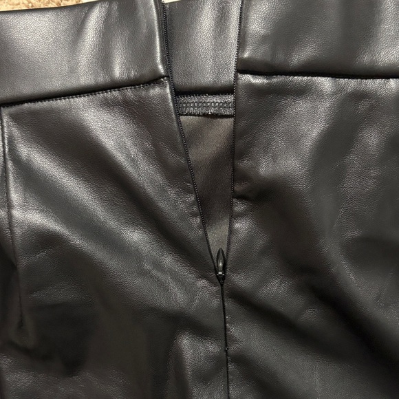 Mangopop Faux Black Leather Skirt - Picture 5 of 6